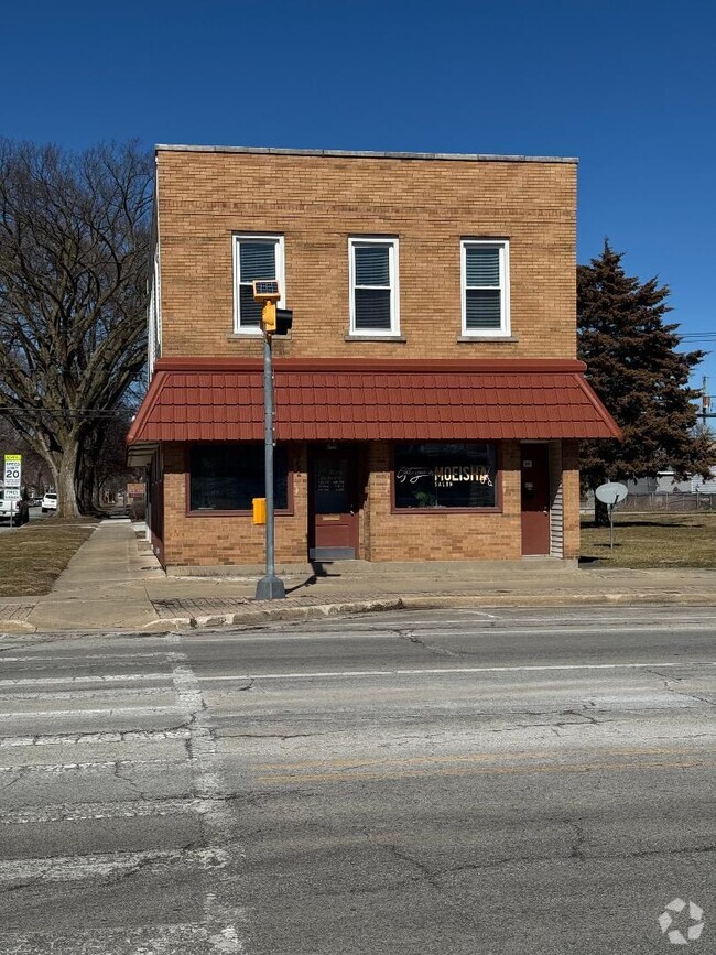 Building Photo - 369 E Broadway St