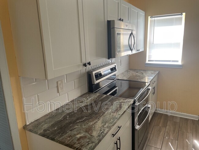 Foto del edificio - 1835 47th St S