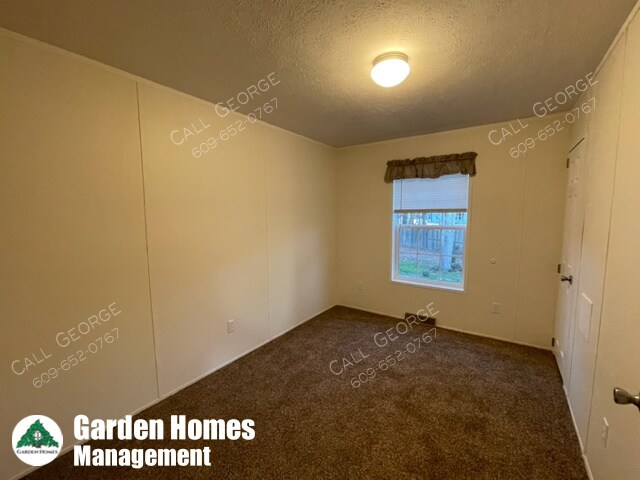 Building Photo - 716 Pine Ave