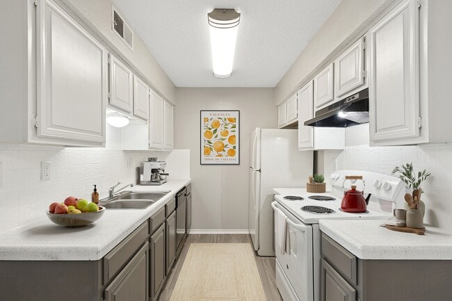 Building Photo - ReNew Holiday Hill®