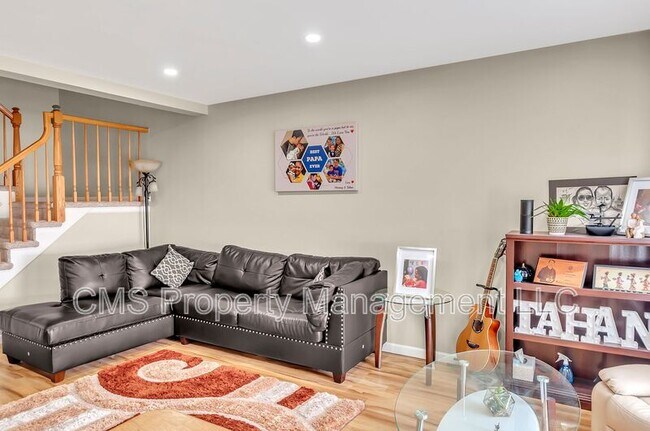 Foto del edificio - 22 Hickory Ct