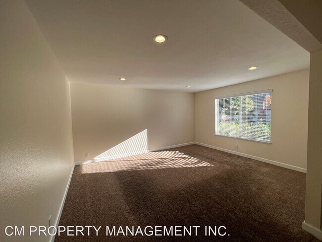 Building Photo - 4 br, 2 bath House - 925 Maclay Drive