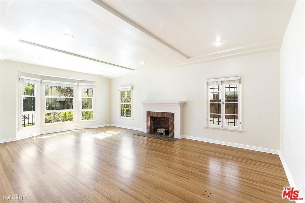 Primary Photo - 3 br, 2 bath Condo - 123 N Mansfield Ave
