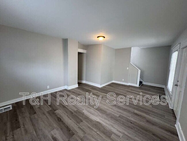 Building Photo - 1311 N Olney St
