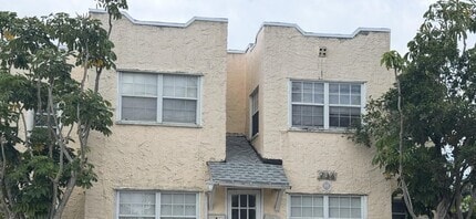 Building Photo - 736 Omar Rd