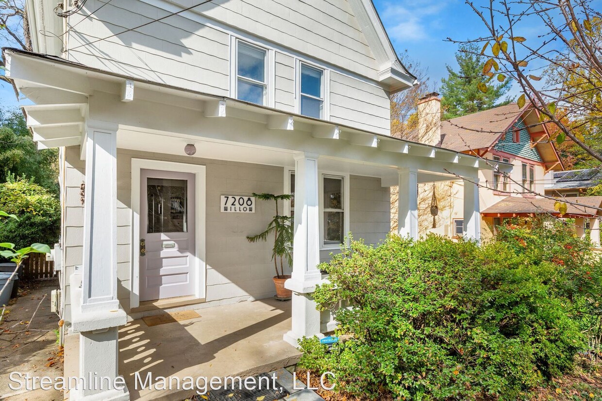Primary Photo - 2 br, 3 bath House - 7208 Willow Ave