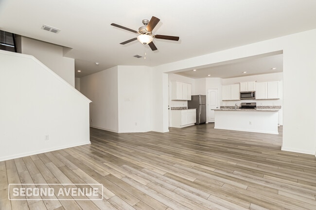 Building Photo - 10911 Lafayette Lp