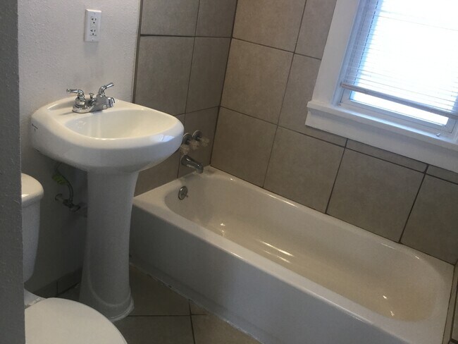 Foto del edificio - 4368-4368A N 17th St