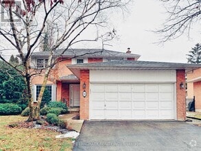 Building Photo - 416 Claremont Crescent