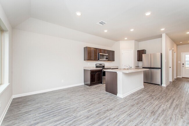Kitchen - 18350 Fox Hollow Loop