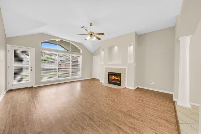 Foto del edificio - 7063 Gentle Breeze Dr