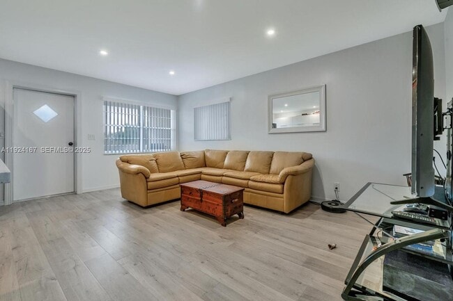 Foto del edificio - 417 N K St