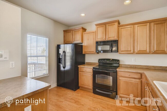 Building Photo - 968 Burning Bush Point