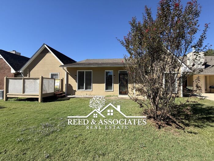 Foto principal - Spacious: 3 Bedroom in Cordova!