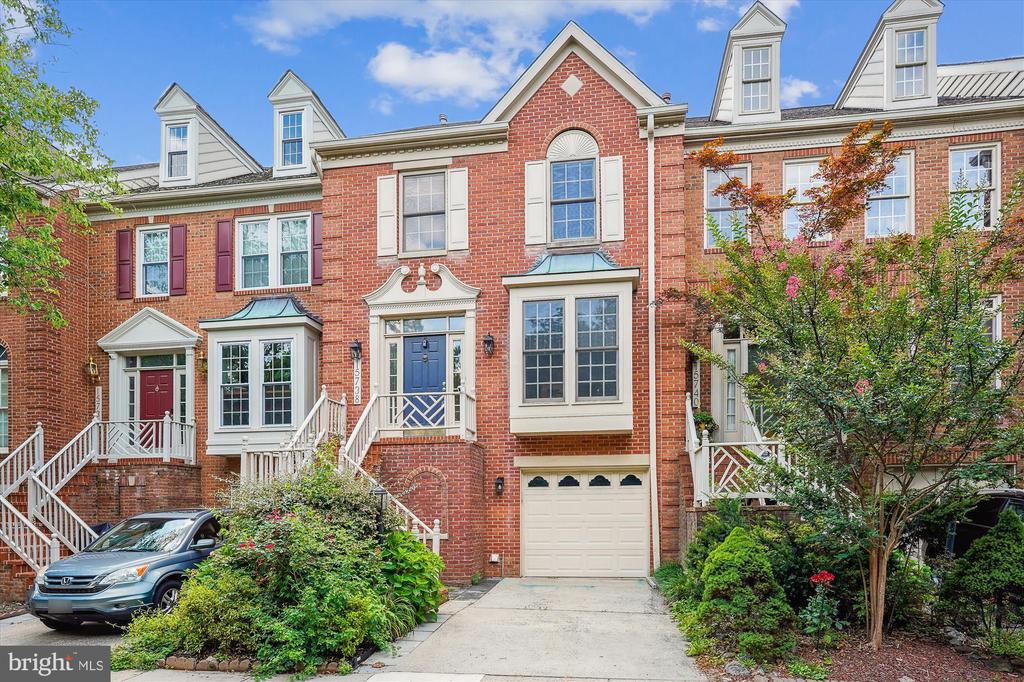 Foto principal - 15738 Cherry Blossom Ln