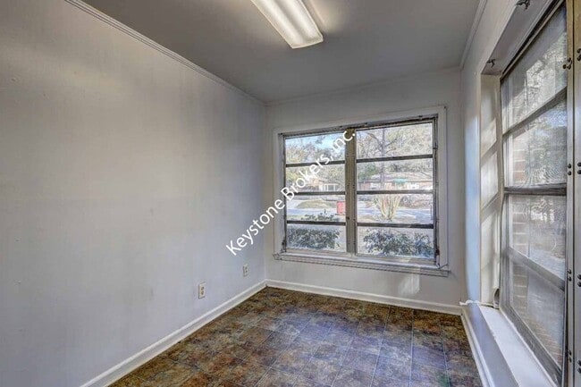 Building Photo - 1169 Lamont St