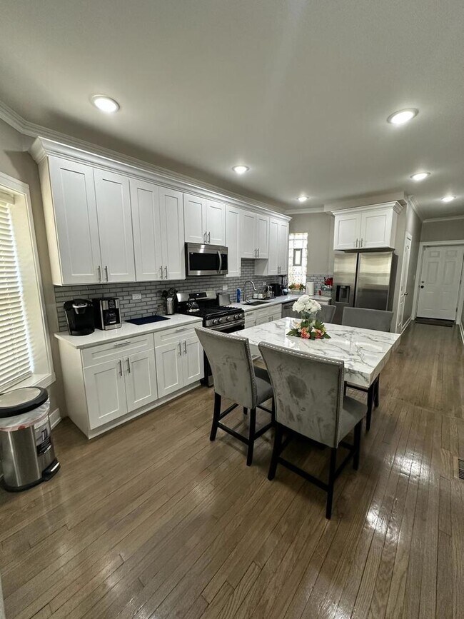 Foto del edificio - 6807 S Calumet Ave