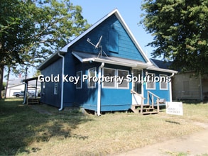 Building Photo - 3127 E Lynn St