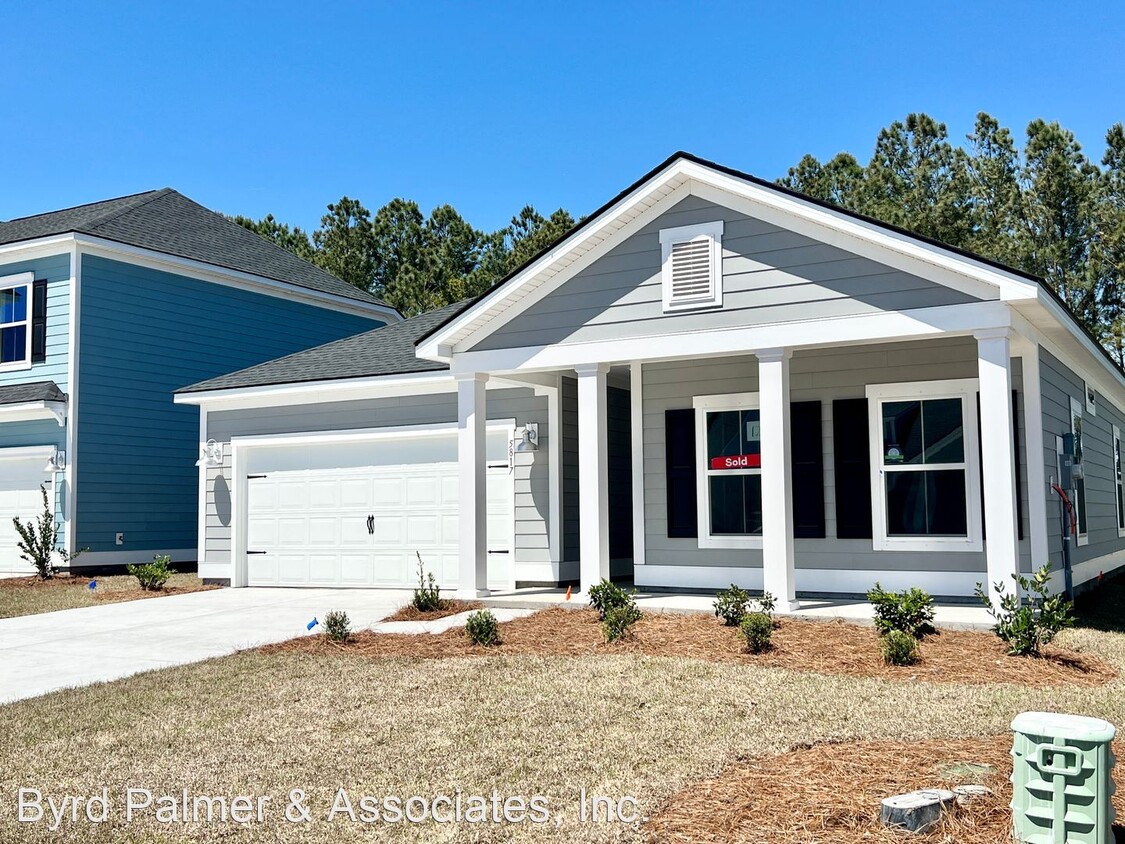 3 br, 2 bath House - 5817 Whitebark Drive photo