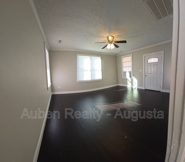 Building Photo - 514 Beaufort Dr