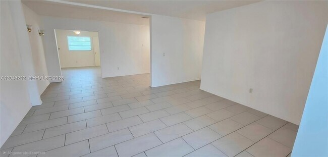 Foto del edificio - 1331 NE 211th St