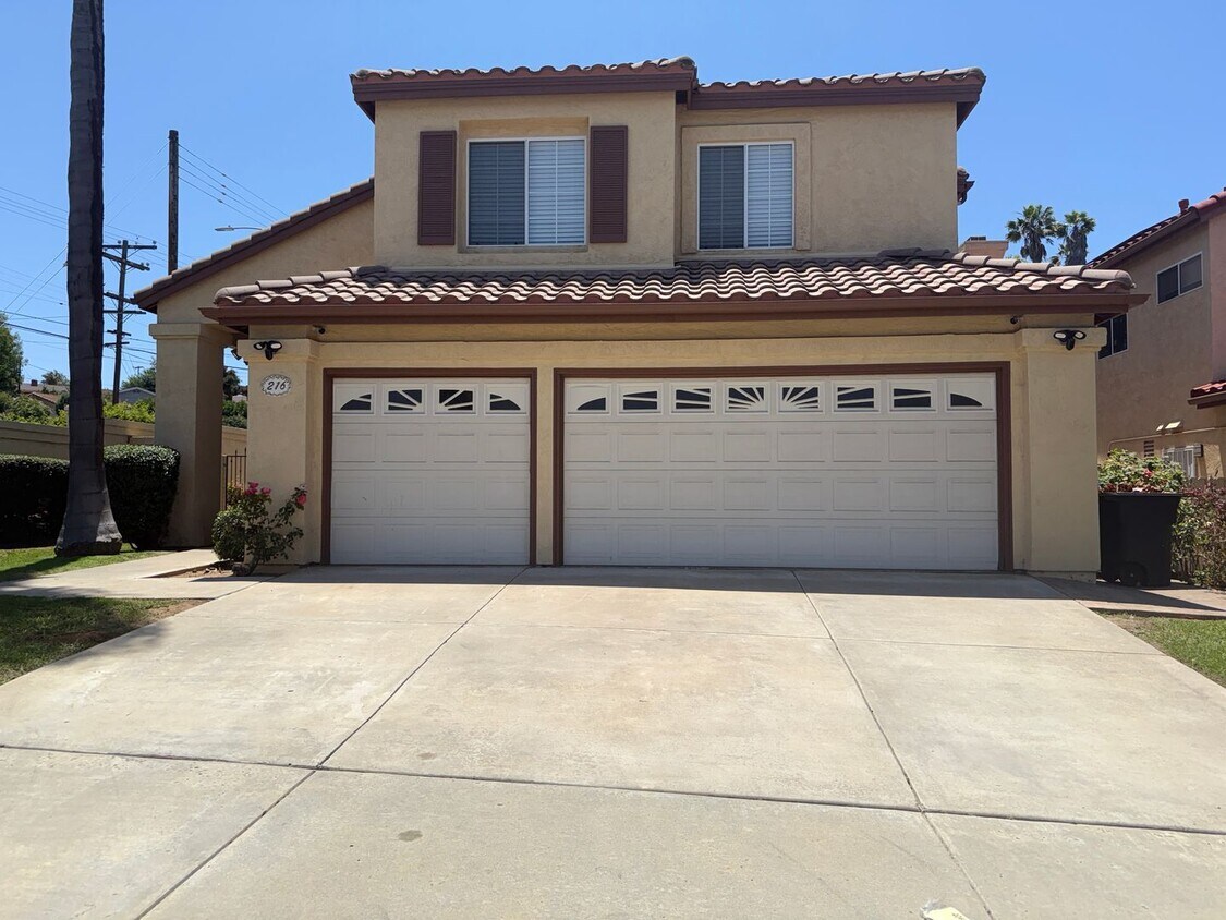Primary Photo - Modern Comfort in the Heart of Chula Vista...
