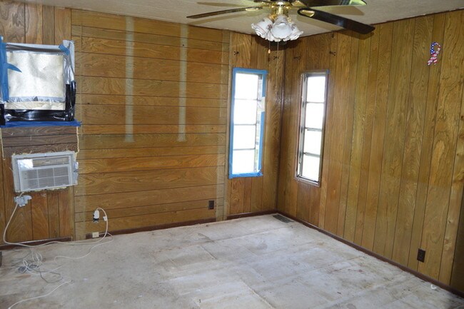 Building Photo - 2510 Consaul St