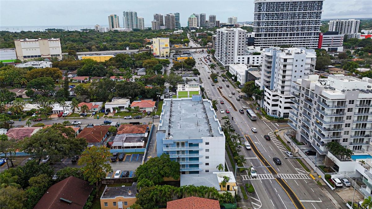 Foto del edificio - 2575 SW 27th Ave