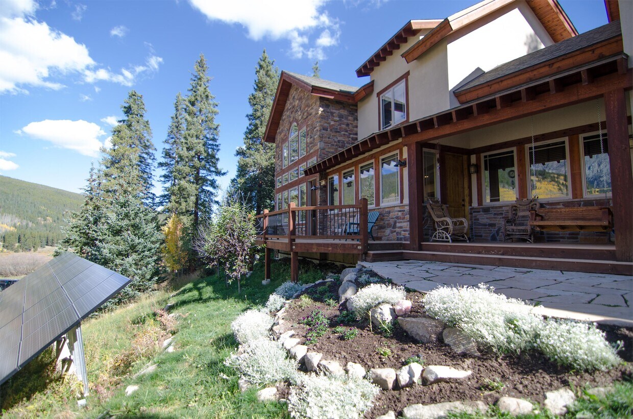 Foto principal - 870 Whispering Pines Cir
