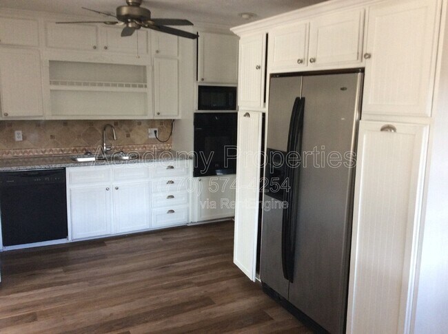 Foto del edificio - 80 Homestead Pl
