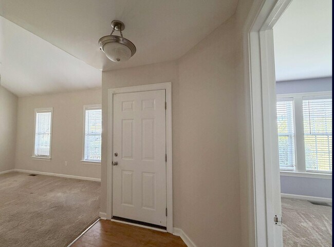 Foto del edificio - 245 Jarrett Bay Ln