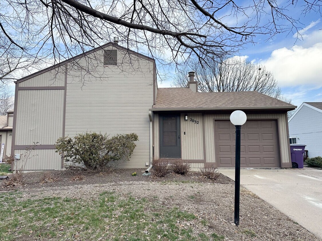 2032 Shirley Ln, Manhattan, KS 66502 House Rental in Manhattan, KS