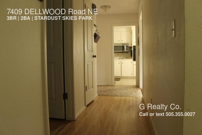 Foto del edificio - 7409 Dellwood Rd NE