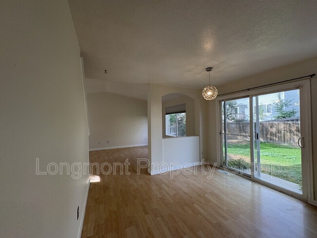 Building Photo - 1293 Red Mountain Dr