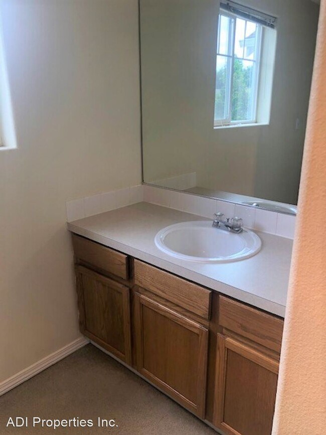 Building Photo - 3 br, 2.5 bath House - 3107 Periwinkle St.
