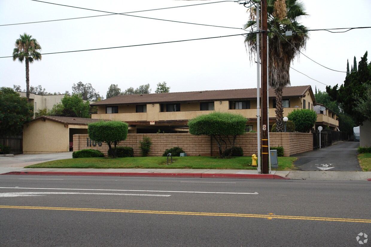 Foto del edificio - 1106 E Washington Ave