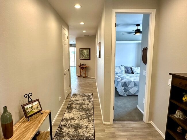 Foto del edificio - Massive RV Garage plus fantastic floorplan in Casa Vista