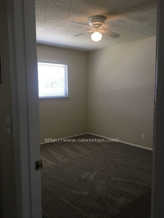 Building Photo - 898 N Rengstorff Ave