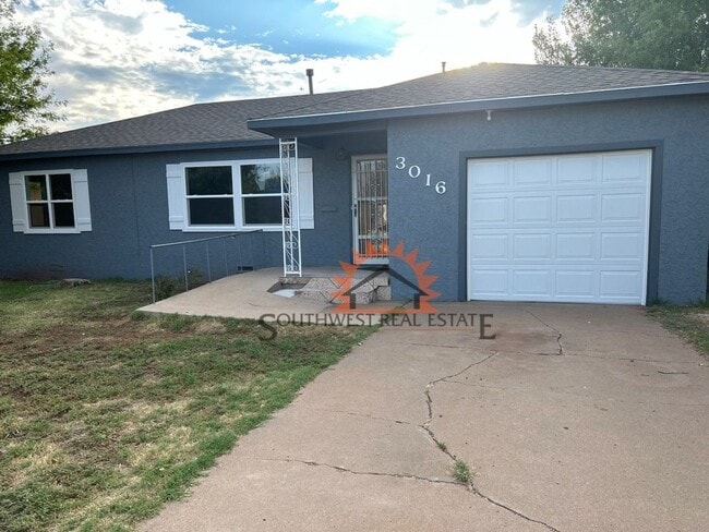 Building Photo - Nicely updated 2 bedroom 1 bathroom home.
