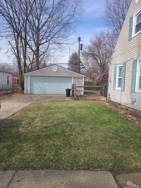 Building Photo - 5565 Steffens Ave