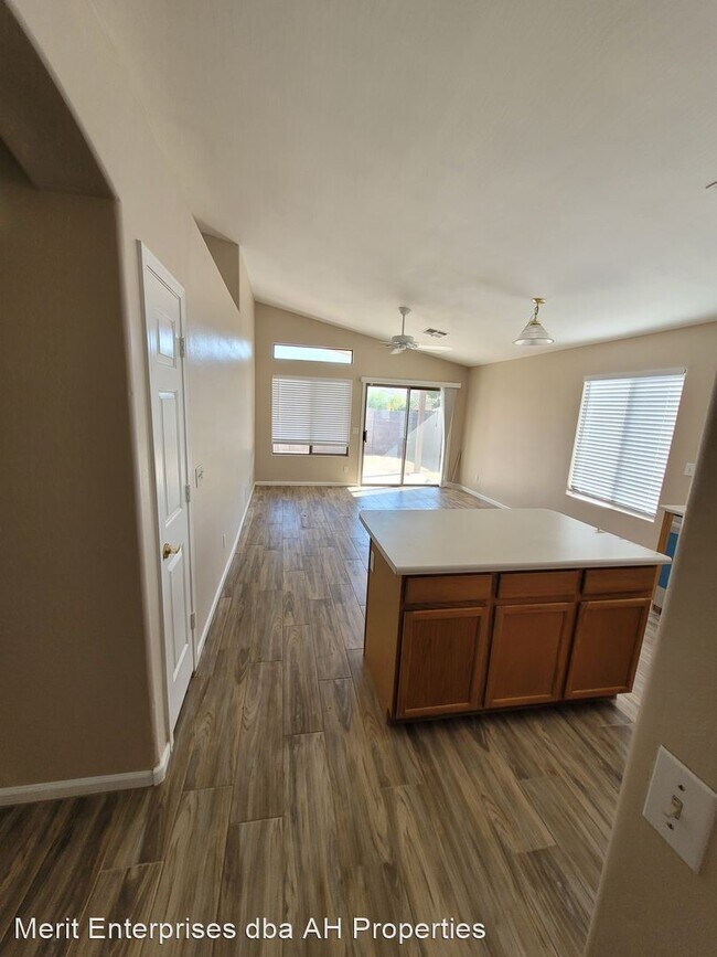 Foto del edificio - 3 br, 2 bath House - 1803 E HAMEL WAY