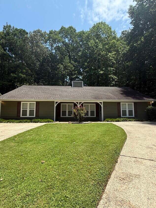 Photo - 4069 Coopers Hill Dr SE (Smyrna, GA)