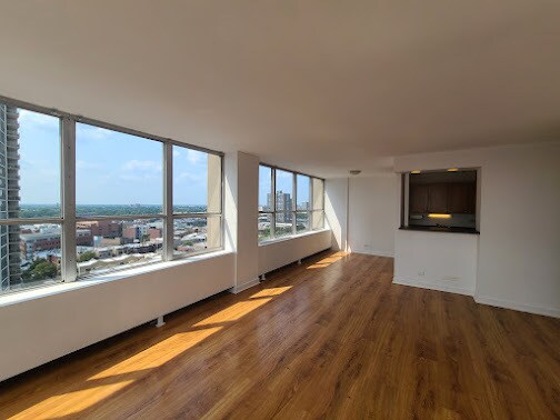 Building Photo - 655 W Irving Park Rd