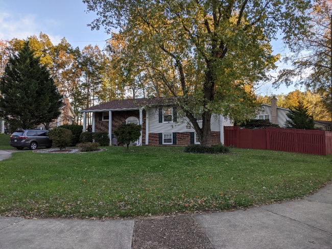 Building Photo - 2504 Bristol Cir