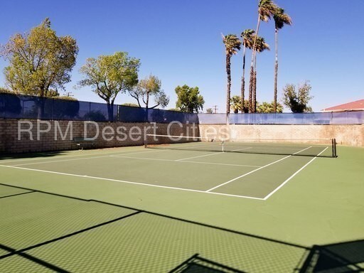 Foto del edificio - One Bedroom Condo in Palm Springs Villas II!