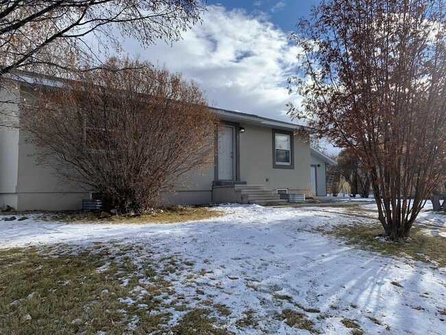 Building Photo - 3895 Kitt Dr