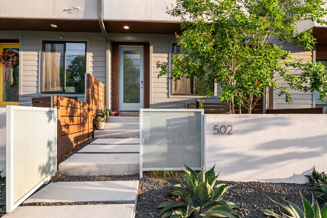 Building Photo - 102 Tendick St