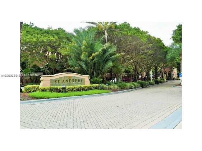 Foto del edificio - 12112 St.Andrews Pl