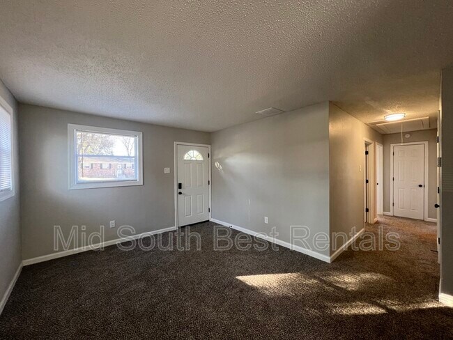 Foto del edificio - 3458 Rochester Rd