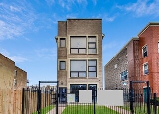 Primary Photo - 4745 S Indiana Ave